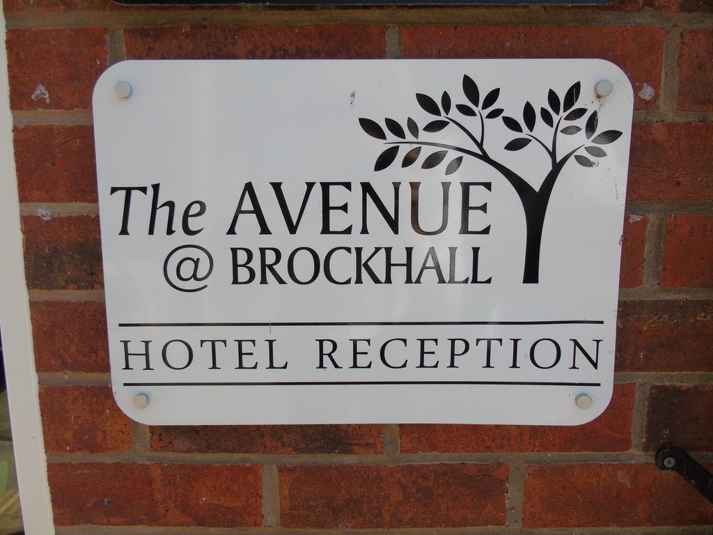 The Avenue Hotel Ltd Клайтеро Экстерьер фото